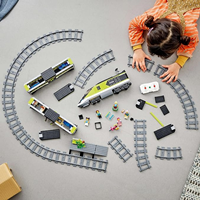  LEGO City Tren de Pasajeros de Alta Velocidad, Juguete, Vehículo Teledirigido para Niños y Niñas de 7 Años o Más con Luces y Vías Nº Piezas: 764